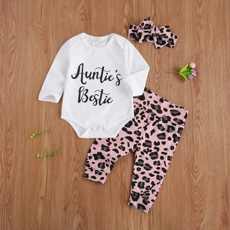 Auntie's Bestie Outfit